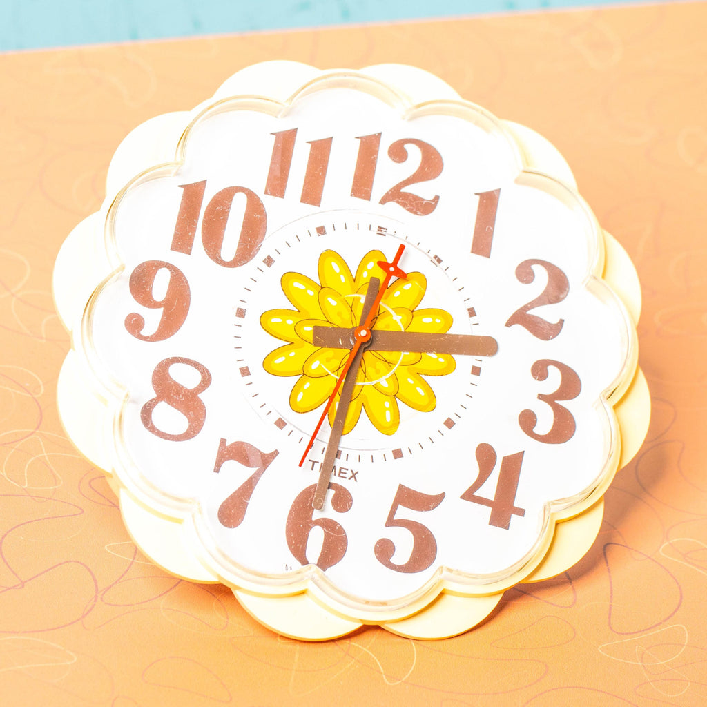 Vintage Timex Electric Daisy Flower Wall Clock | Mid Century MCM