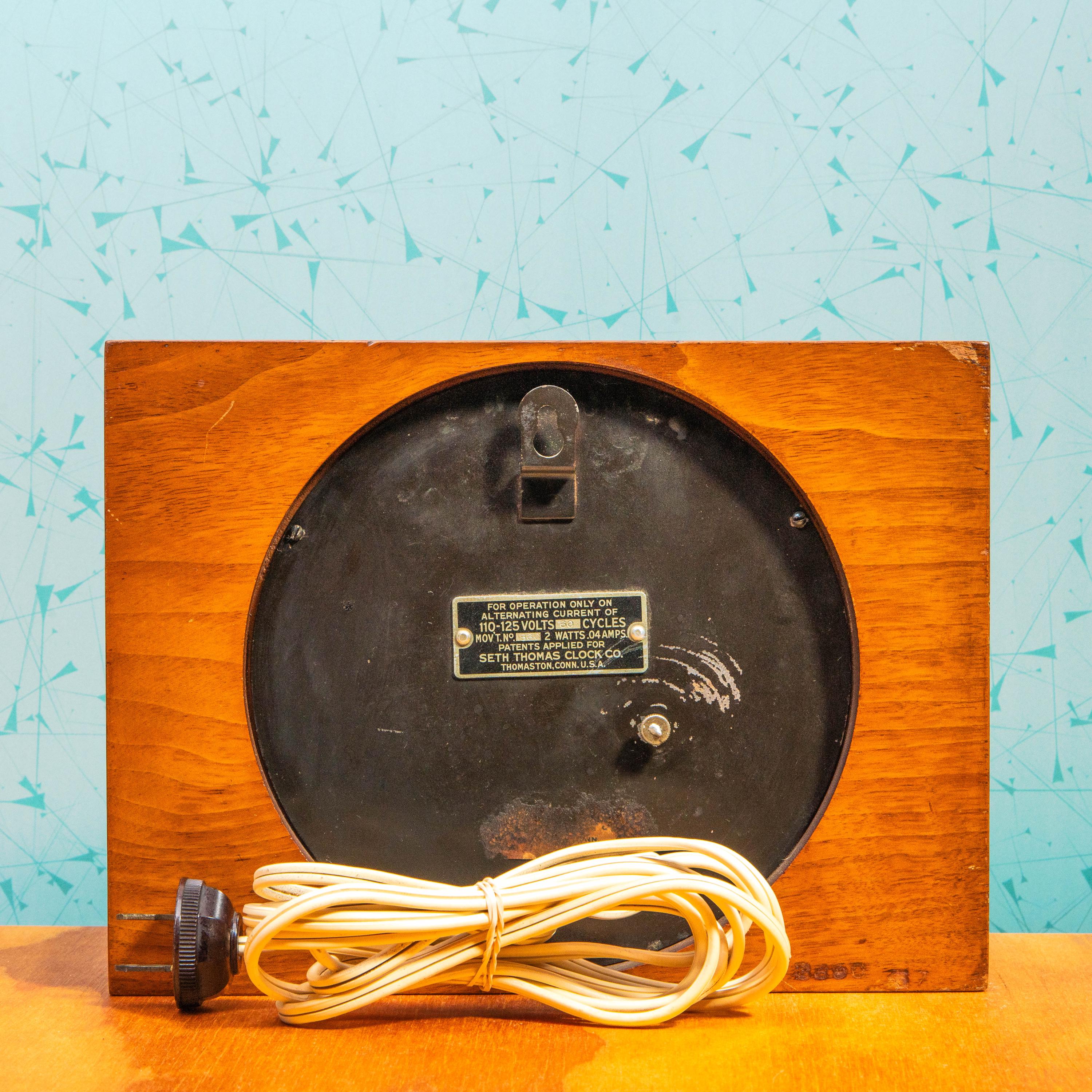 Vintage Seth Thomas 1560 Wooden Mantle Bubble Glass Plug-In Clock | Mid Century