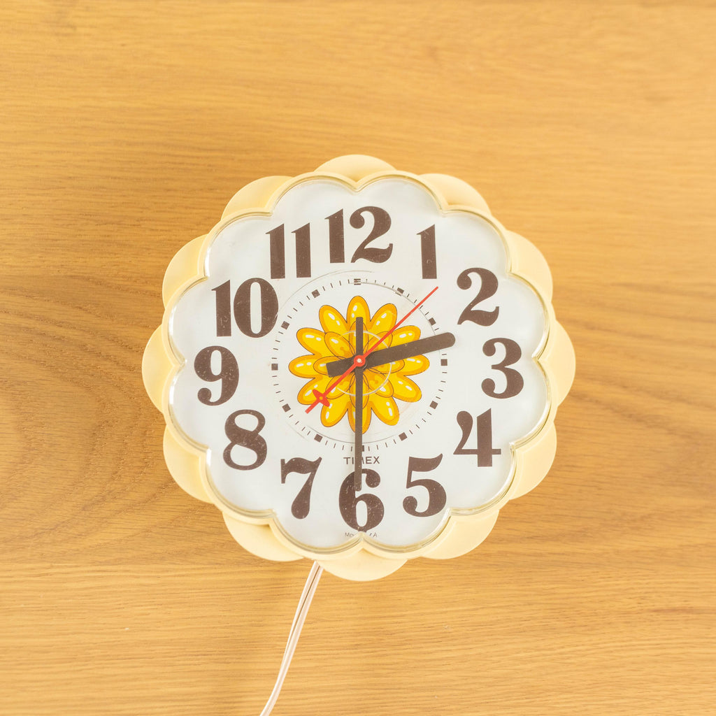 Vintage Timex Electric Daisy Flower Wall Clock | Mid Century MCM